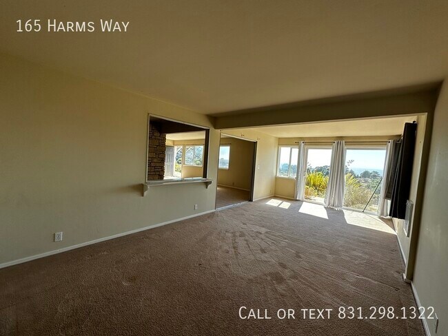 Building Photo - Expansive 4 Bed, 2 Bath La Selva Beach Hom...
