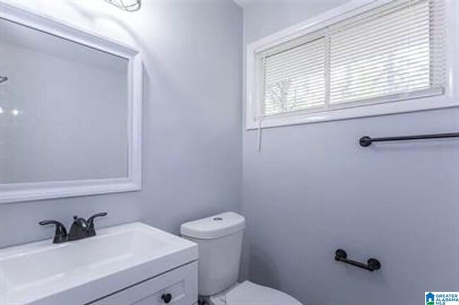 Building Photo - 5000 Scenic View Dr
