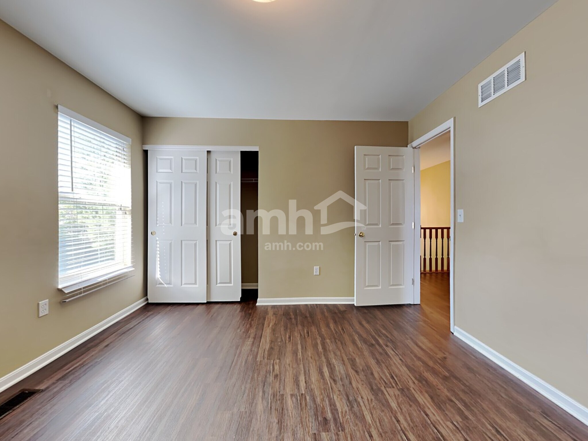 Building Photo - 823 Wingate Dr