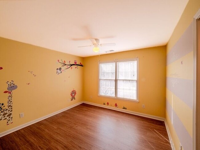 Building Photo - 12872 Waterside Dr