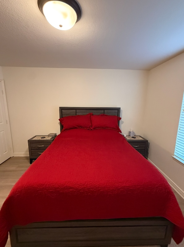 Building Photo - 1000 Estes St