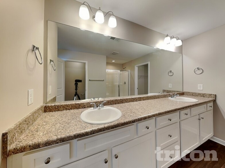 Building Photo - 4872 Tower View Trail