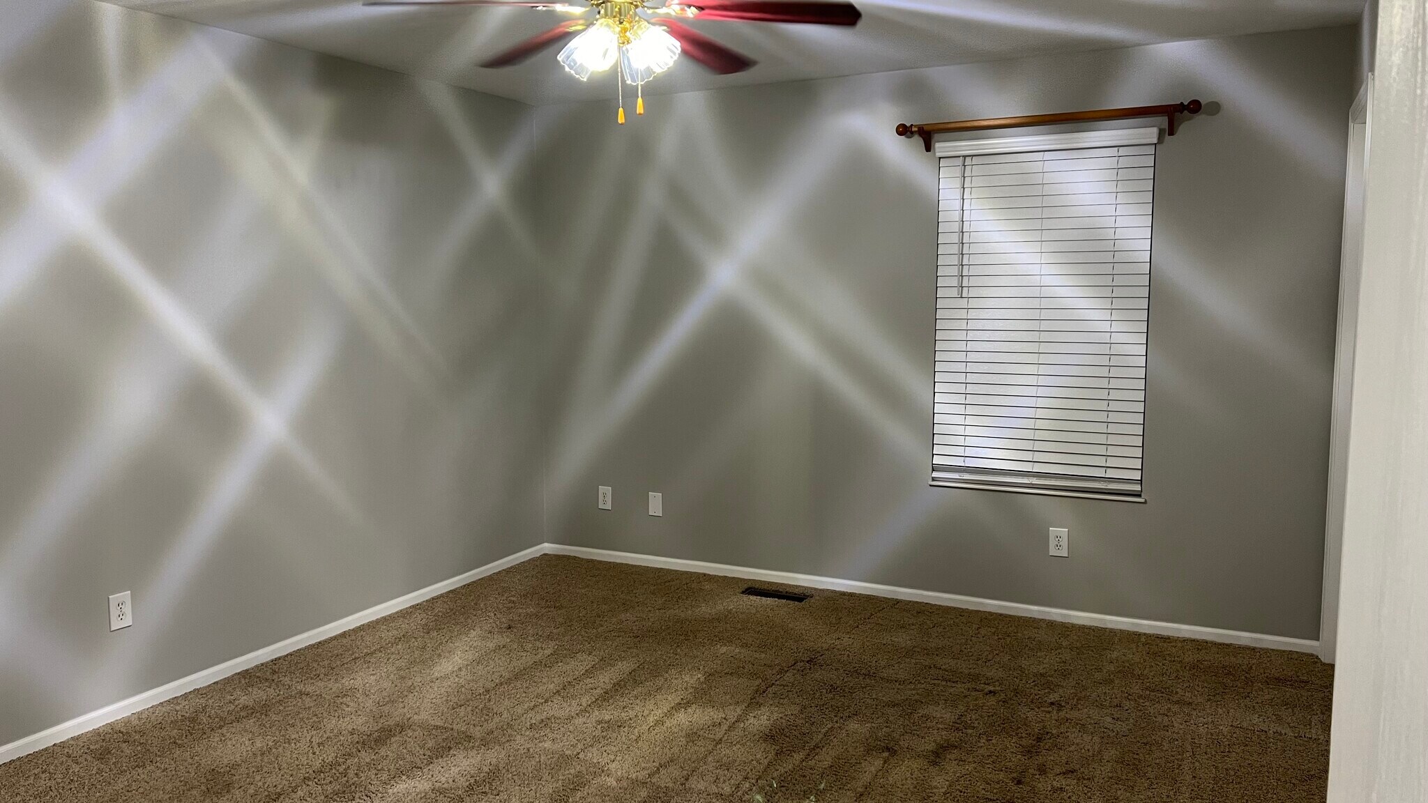 Building Photo - 6076 Georges Park Dr