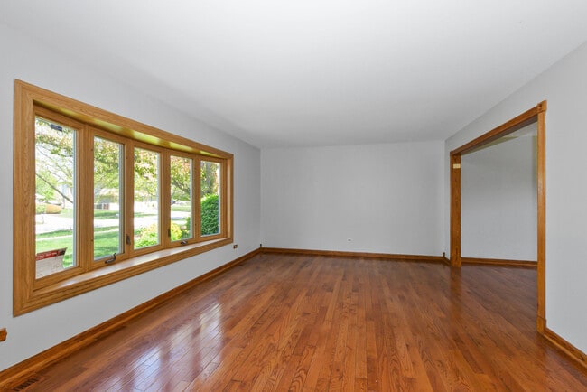 Building Photo - 7745 Woodstock Dr