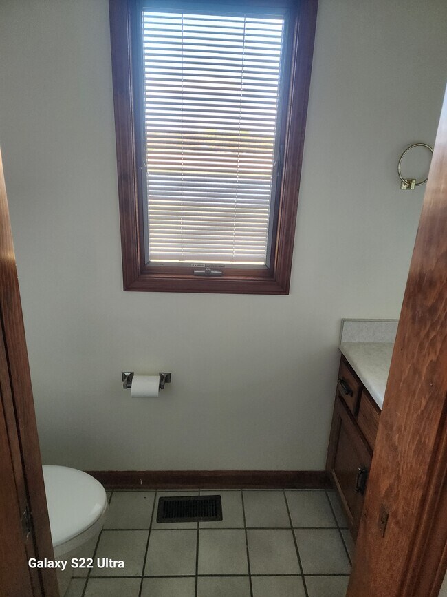 Building Photo - 22611 Campbell Rd