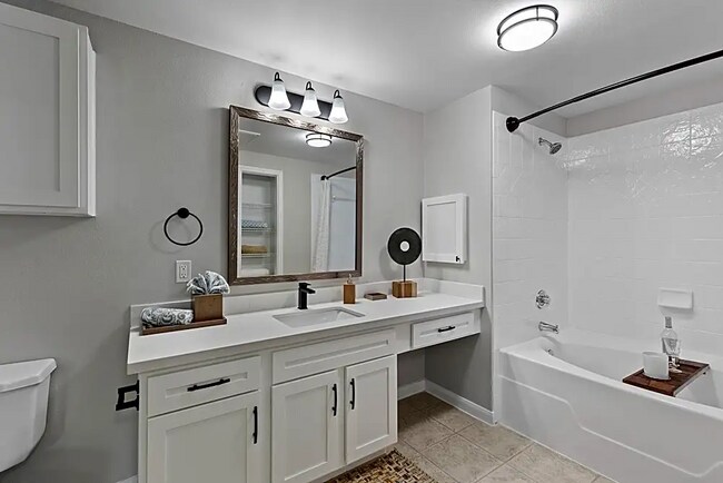 Building Photo - Comfort, Space & Style – All in One Place