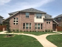 Building Photo - 2309 N Elm St