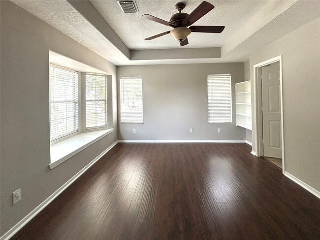 Building Photo - 18562 Carousel Creek Ct