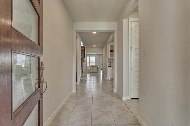 Building Photo - 15846 Weston Ridge Dr