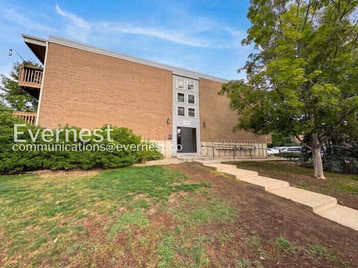 Building Photo - 1606 Cottonwood Dr