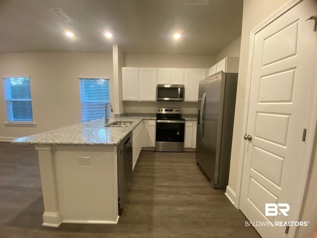 Building Photo - 6677 Spaniel Dr