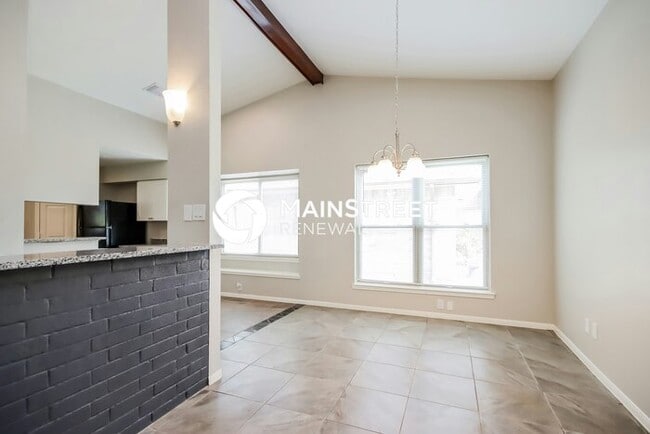 Building Photo - 3 Bedroom Pet-Friendly Home in Houston, TX with Main Street Renewal