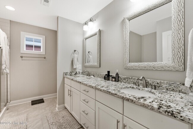 Building Photo - 259 Legacy Lakes Way