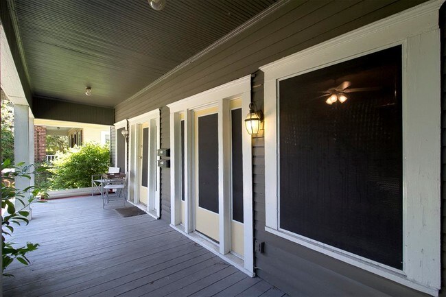 Building Photo - 303 Northwood St