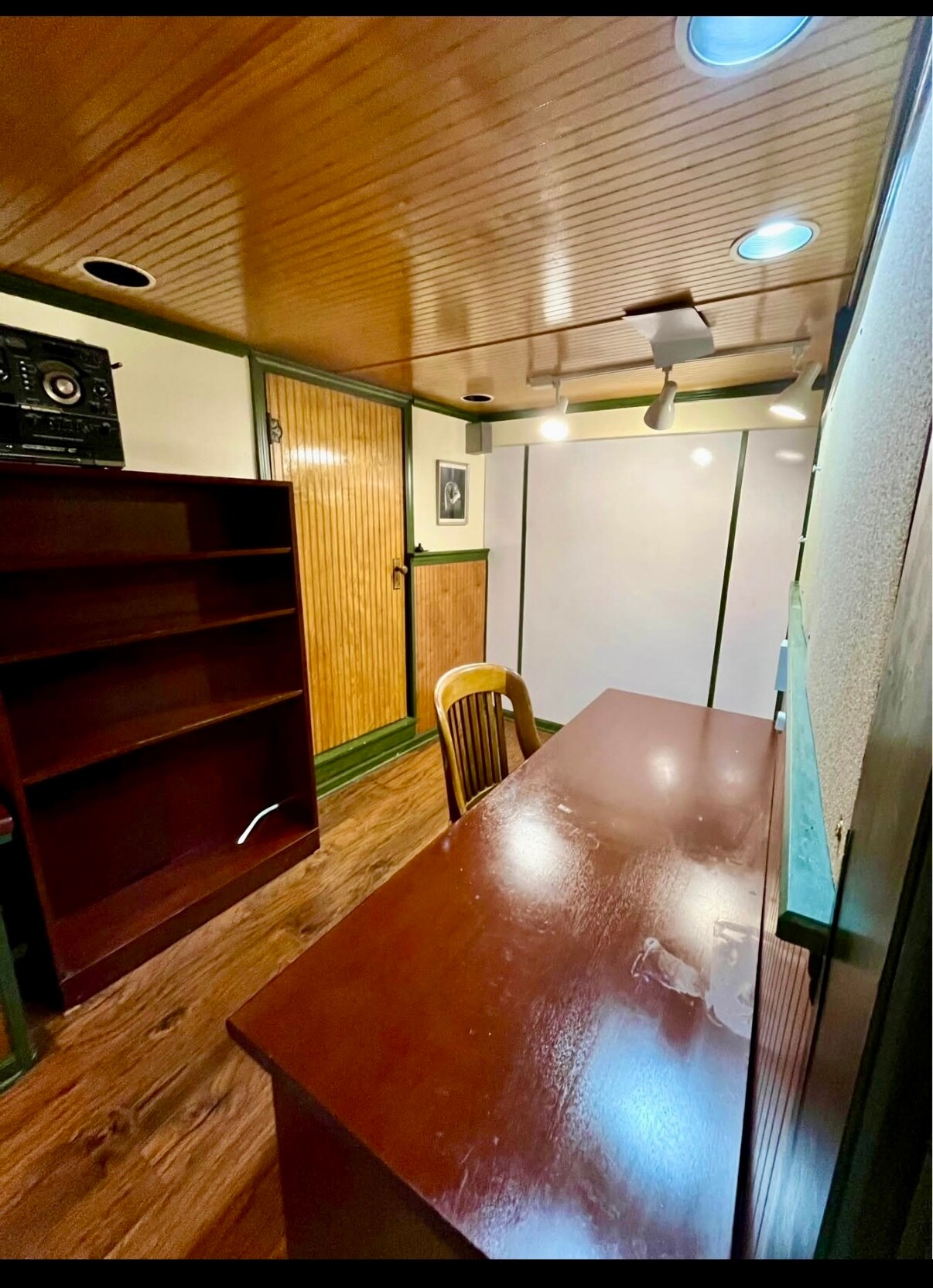 Building Photo - 739 S Alexander Ave