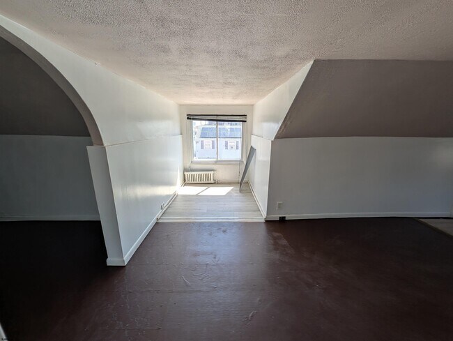 Building Photo - 420 N Massachusetts Ave