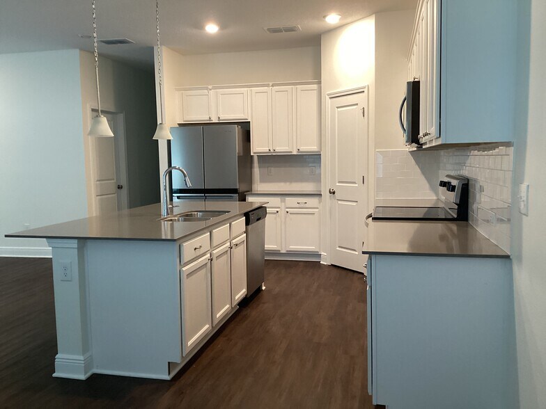 Building Photo - 22407 Bellini Cir