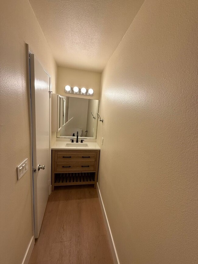 Building Photo - Central Camarillo Condo now Available