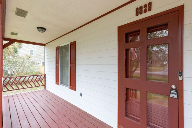 Building Photo - Serene Living in Chesterfield