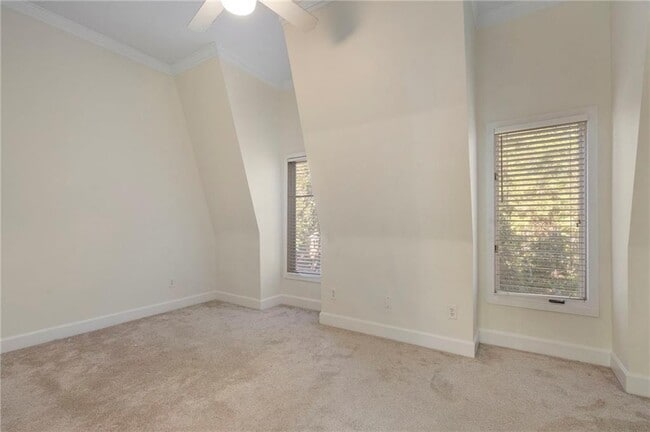 Building Photo - 1467 Monroe Dr NE