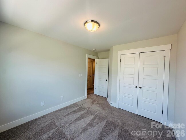 Building Photo - 5633 Stafford Rd