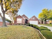 Building Photo - 806 Christine Dr