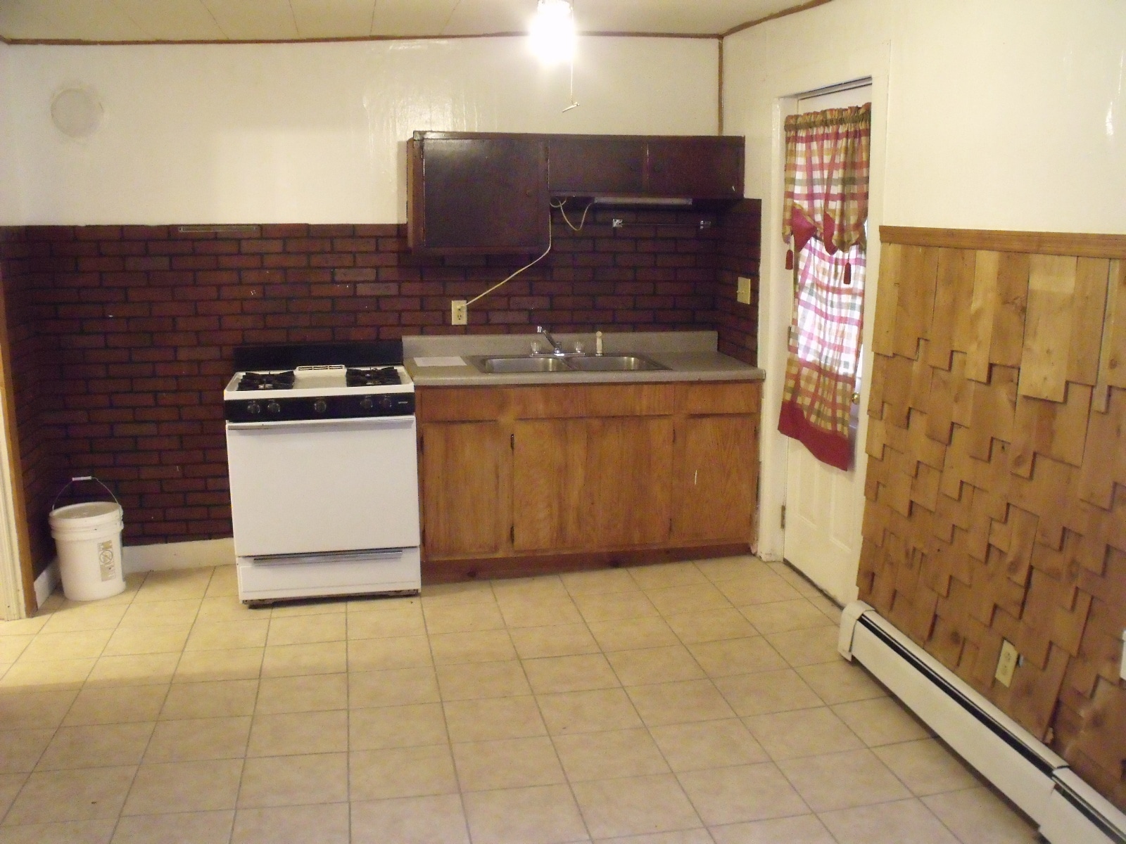 Building Photo - 6 W Shore St