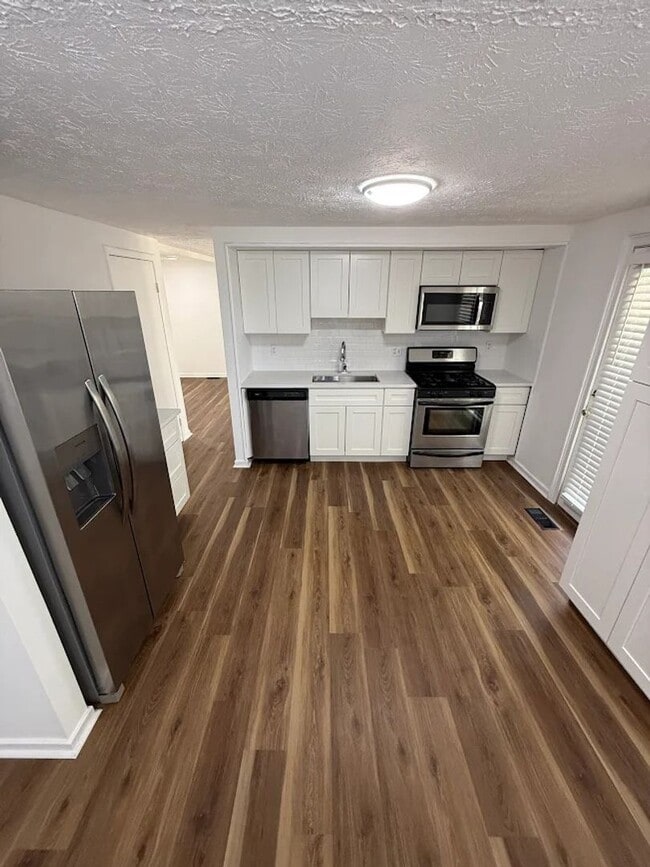 Building Photo - Spacious 4-Bedroom Home in Peachtree City! ***Get 50% Off Your First Month! Limited Time – Ends A...