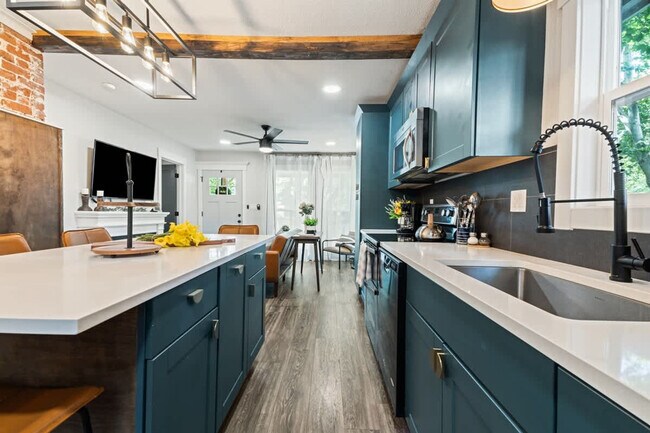 Building Photo - 1419 Fairview Ave