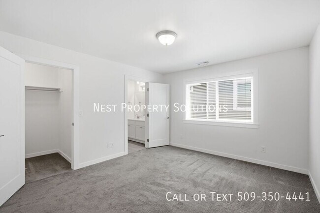 Building Photo - 123 9th Ave