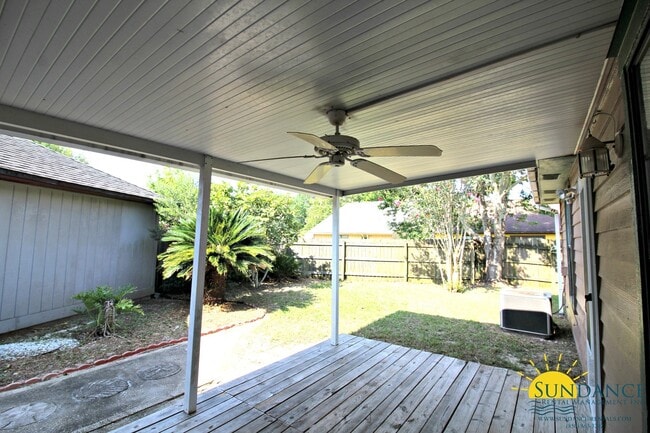 Building Photo - Great 2 Bedroom Home in Fort Walton!