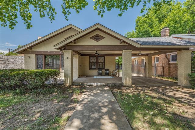 Building Photo - 2230 Mistletoe Ave