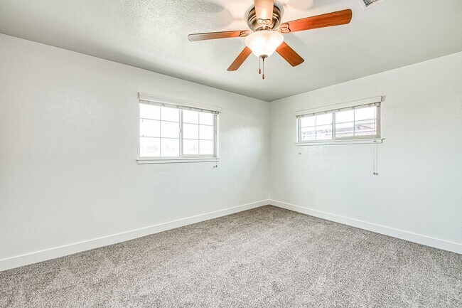 Building Photo - Adorable 3 BR 1 BA Home In A Well Desired Clovis Neighborhood - **SPECIAL-HALF OFF SECOND MONTH R...