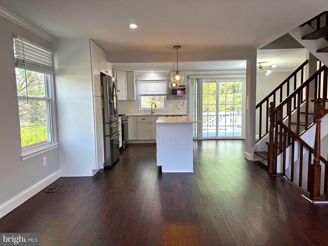 Building Photo - 14632 Stone Crossing Ct