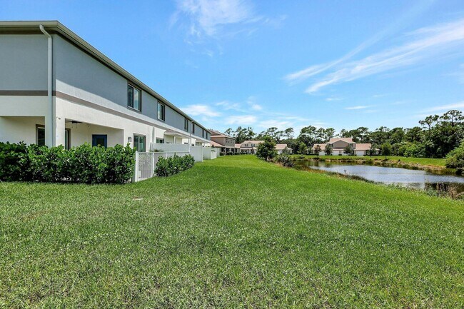 Building Photo - 650 Waters Edge Ln