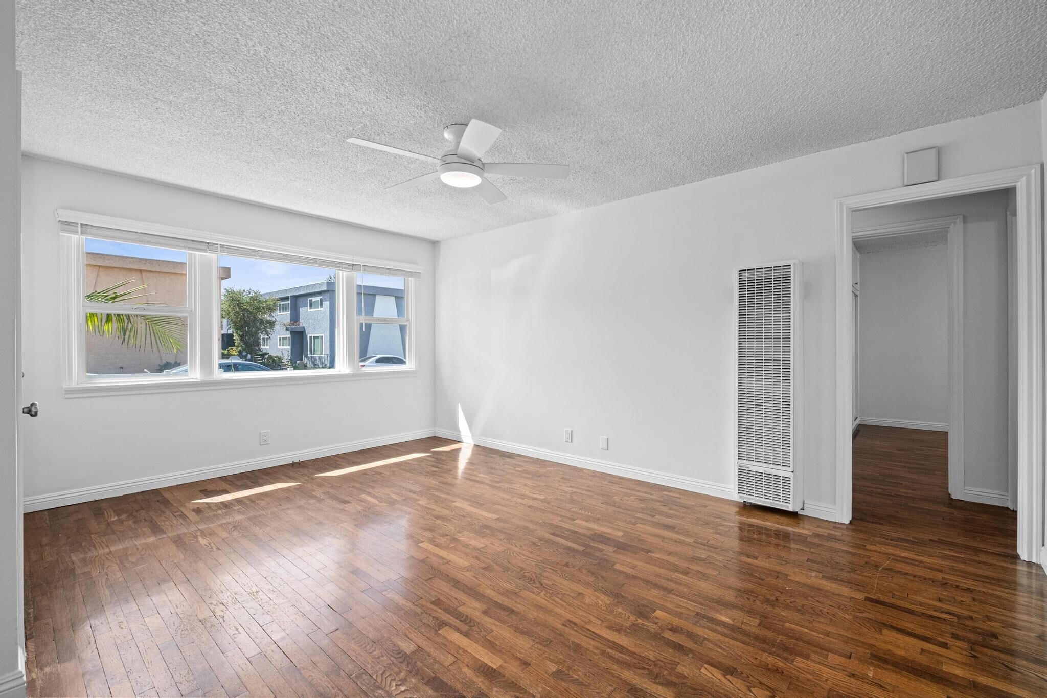 Building Photo - 2211 Nelson Ave