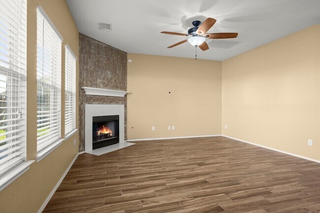 Building Photo - 18310 Melissa Springs Dr