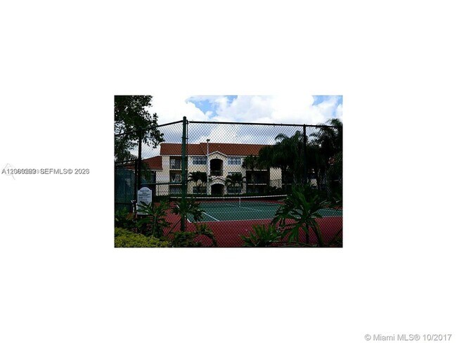 Building Photo - 620 S Park Rd