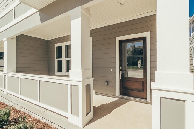 Building Photo - Beautiful East Nashville Home