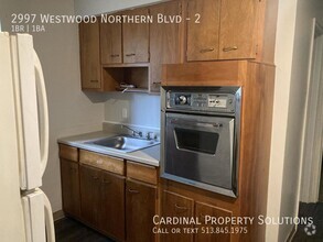 Building Photo - Quaint & Affordable 1-bedroom in Westwood ...