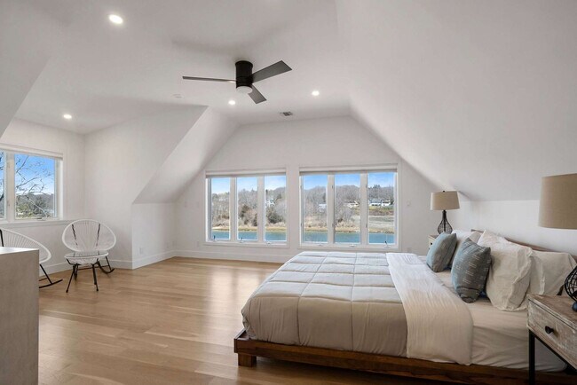 Building Photo - 1835 Naugles Dr