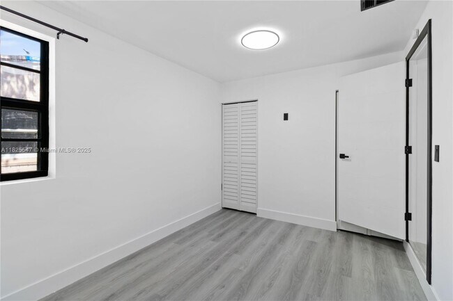 Building Photo - 1325 NW 51st St