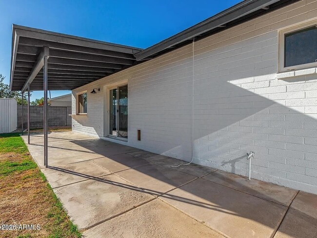 Building Photo - 2529 E Commonwealth Cir