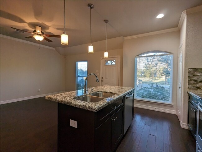 Building Photo - 4204 Stassen St