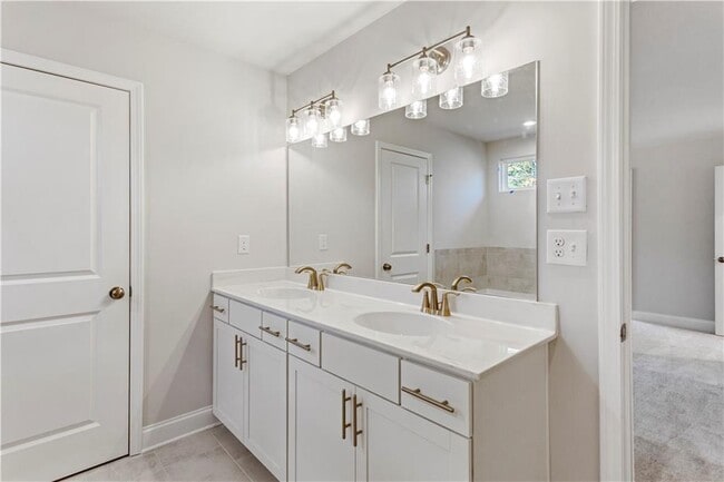 Building Photo - 425 Greyfield Dr