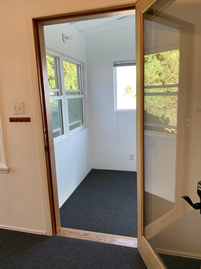 From Living room onto landing - 1827 18th St