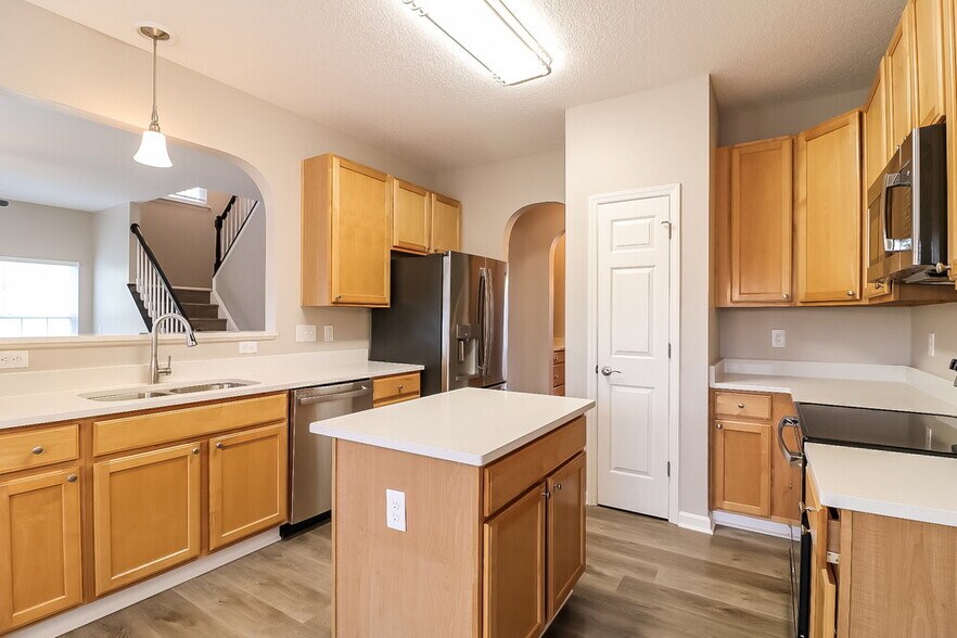 Building Photo - 3608 Serendipity Dr