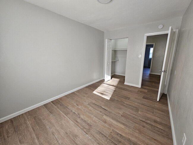 Building Photo - 723 Atterbury Ct