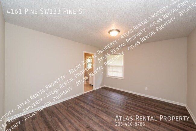 Building Photo - 4161 Pine St