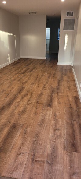 Building Photo - 3360 NE 16th Ave